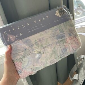 Vintage Eileen West Utica King Flat Sheet NWT 90’s 
Rose garden II